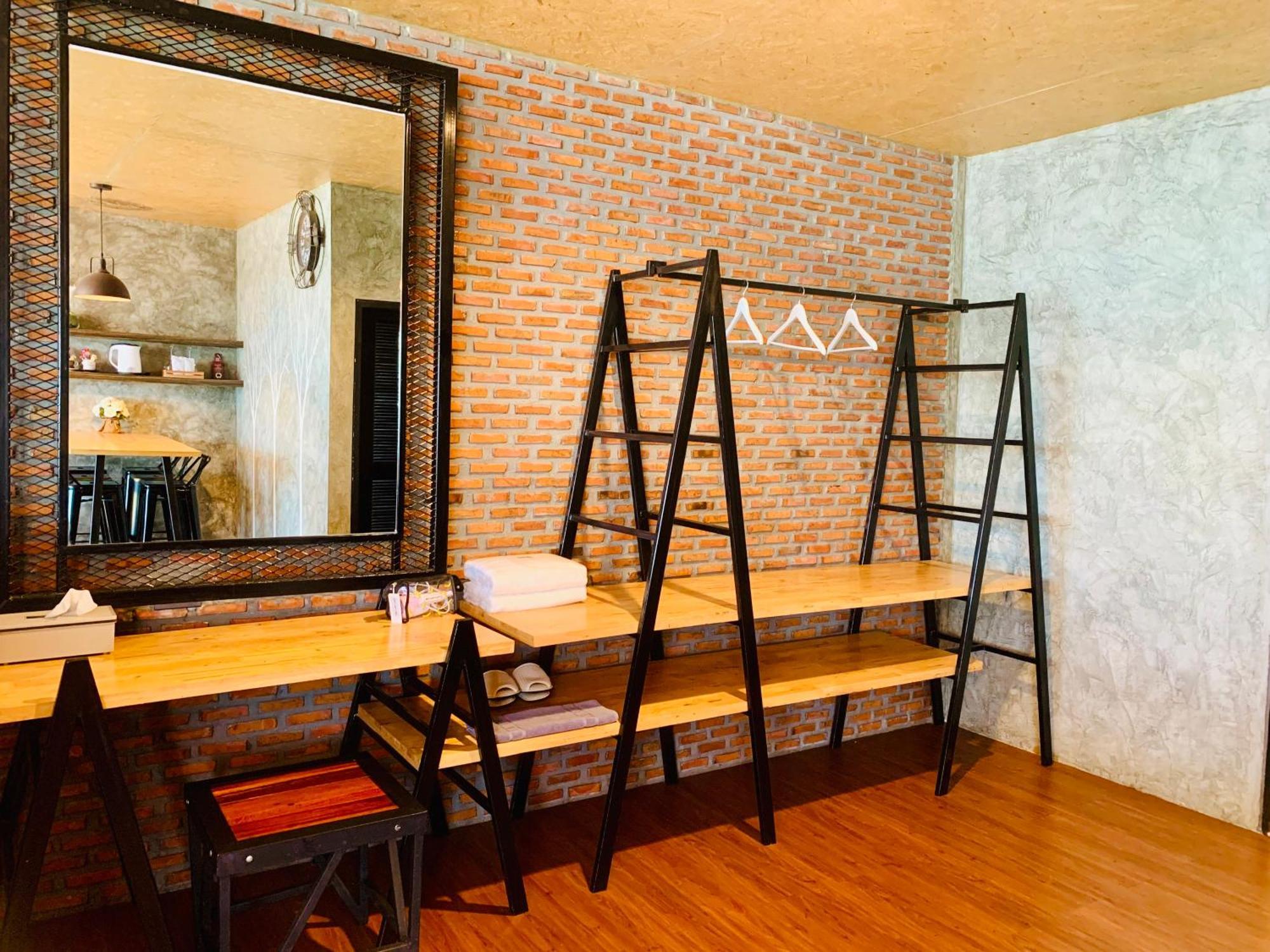 Hotel Bed Loft Cafe Khon Kaen Esterno foto